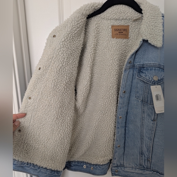 LEVIS Original Sherpa Trucker Jacket NWT - Picture 7 of 9